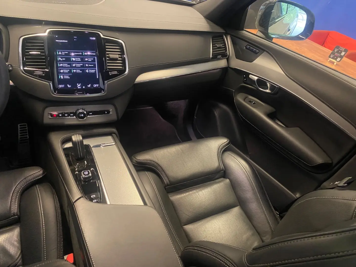 XC90 R Design Edition Recharge Plug-In Hybrid AW