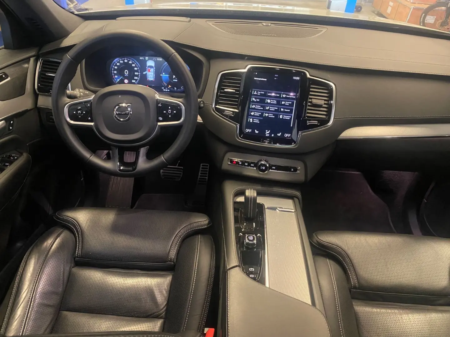 XC90 R Design Edition Recharge Plug-In Hybrid AW