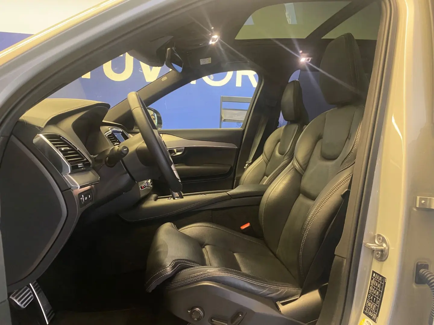 XC90 R Design Edition Recharge Plug-In Hybrid AW