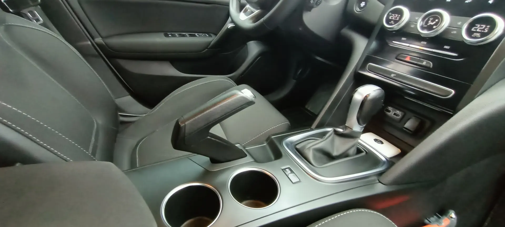 Renault Megane 1.33 tce 140 CP ZEN AUTOMATA GARANȚIE