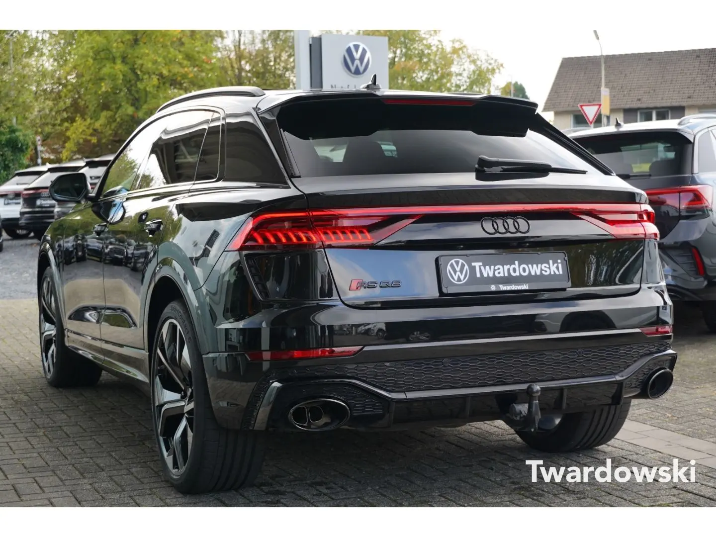 RSQ8 Keramik Stand-HZ Memo AHK HUD B&O Soft Sofo