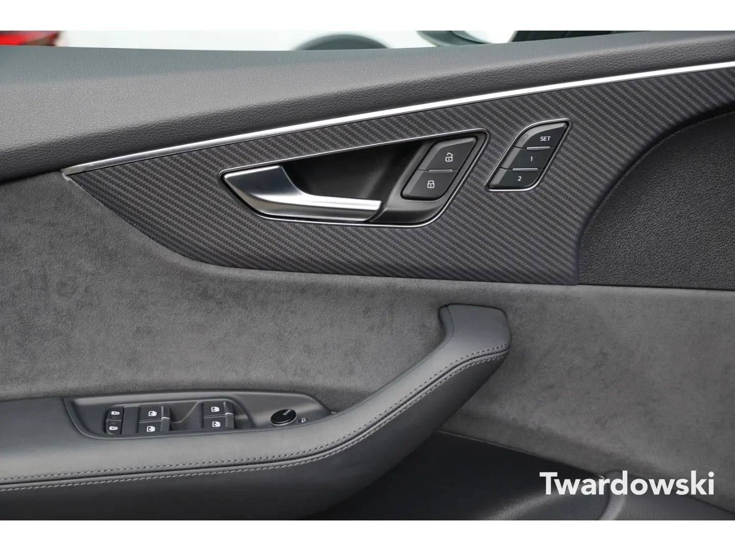 RSQ8 Keramik Stand-HZ Memo AHK HUD B&O Soft Sofo