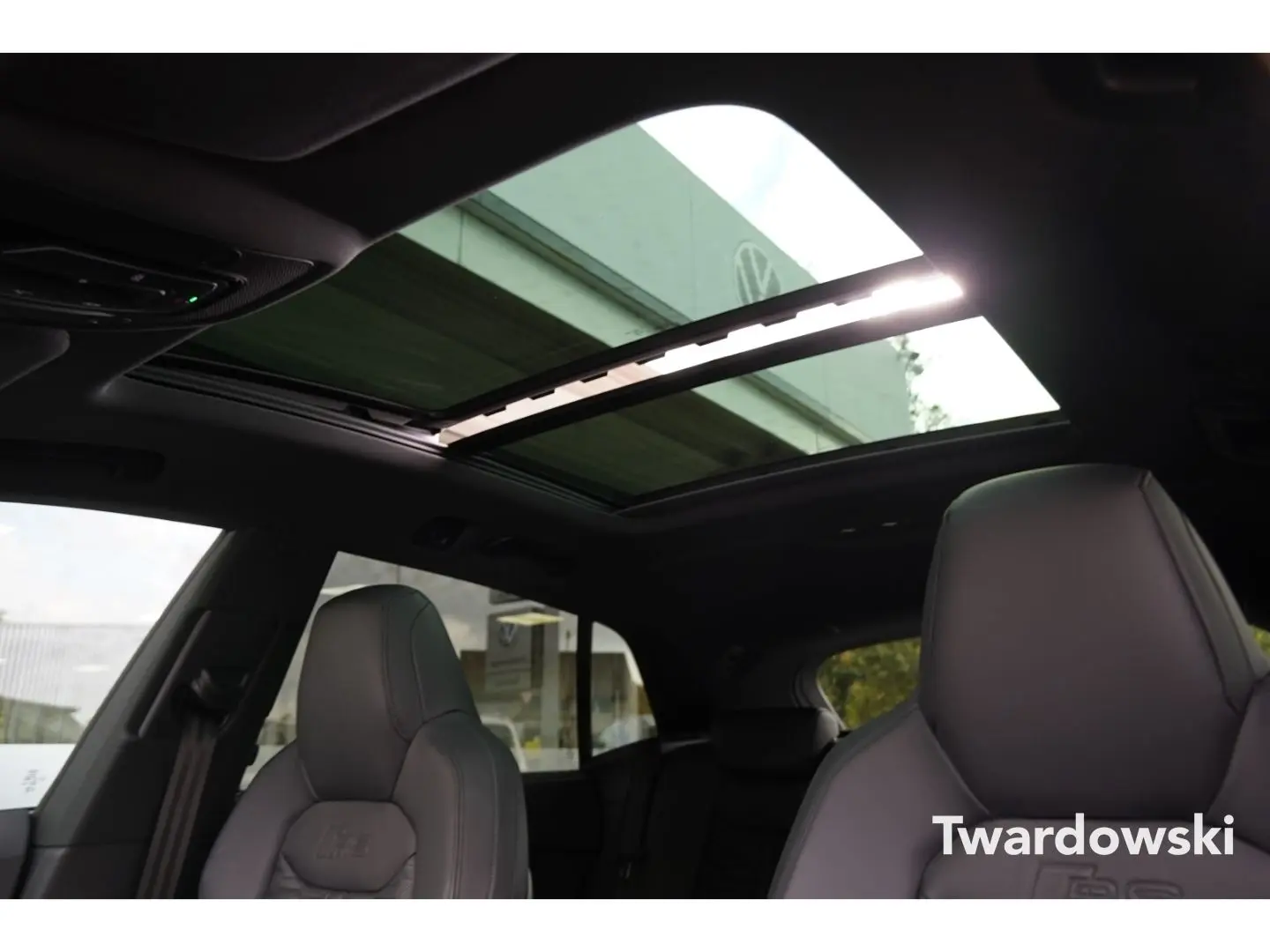 RSQ8 Keramik Stand-HZ Memo AHK HUD B&O Soft Sofo