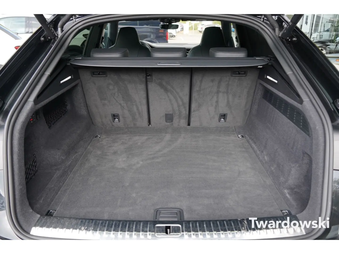 RSQ8 Keramik Stand-HZ Memo AHK HUD B&O Soft Sofo