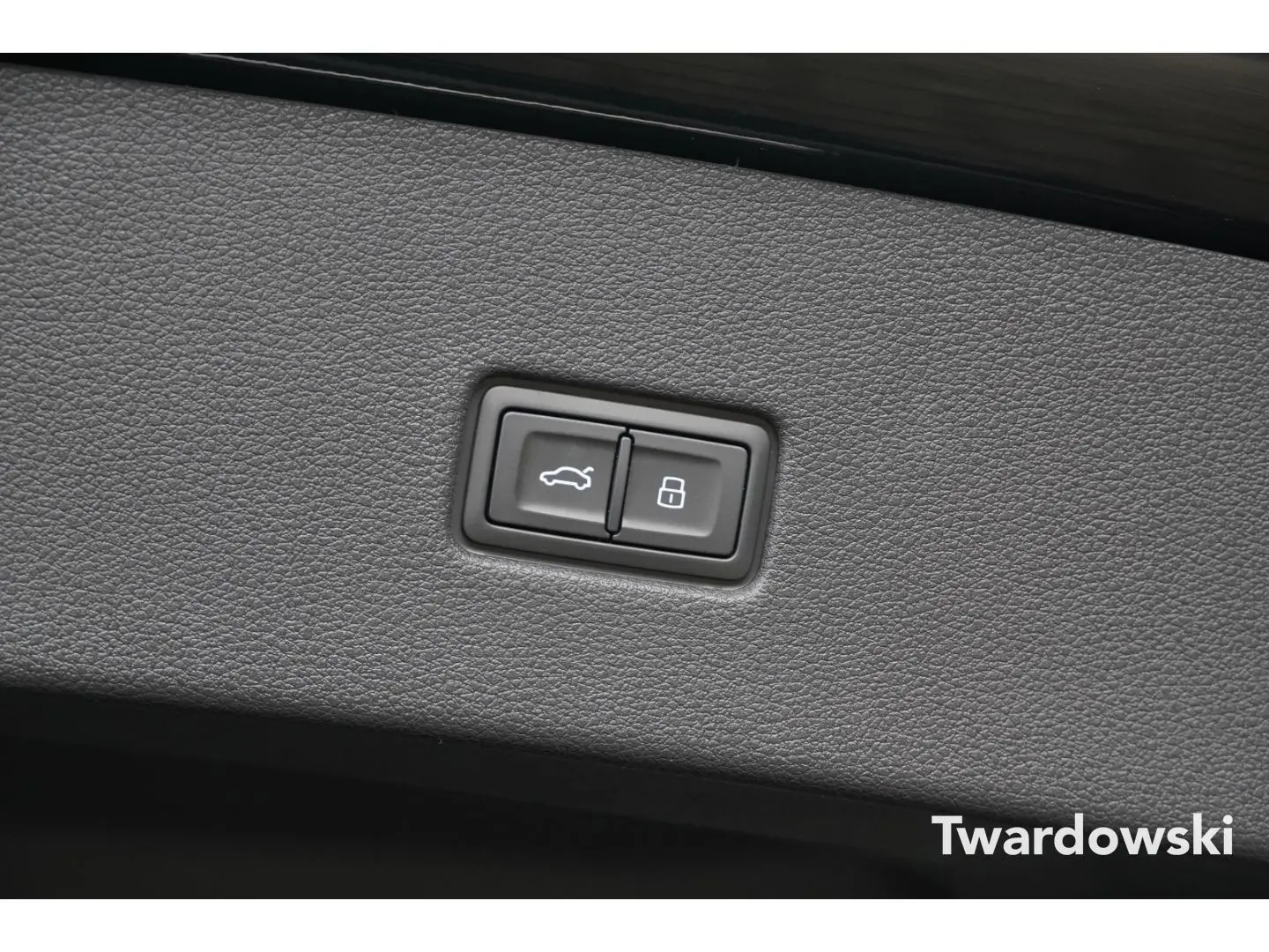 RSQ8 Keramik Stand-HZ Memo AHK HUD B&O Soft Sofo