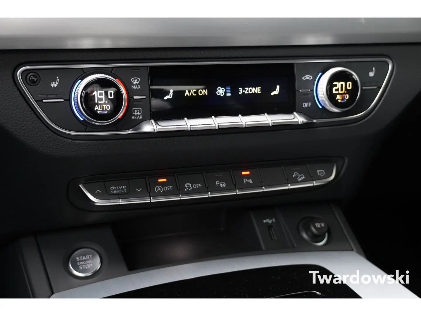 Q5 Sportback 45 TFSI S line Pano AHK 360  20''