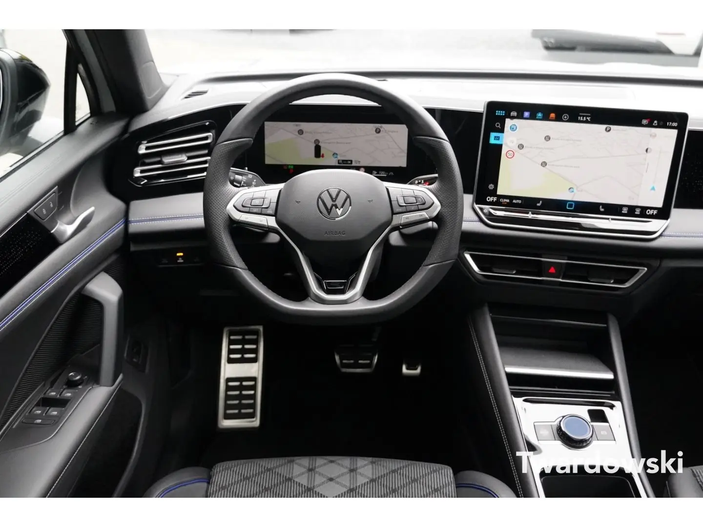 Tiguan R-Line AHK Pano 360  ACC Travel Matrix