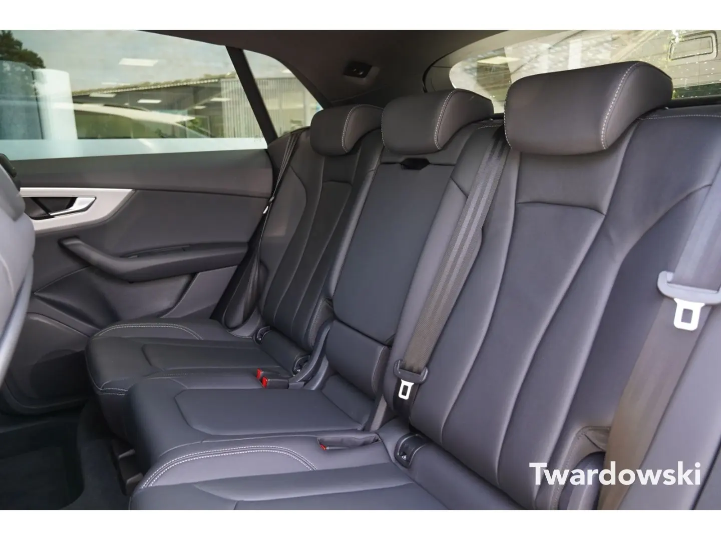 Q8 S line 50 TDI Luft 23'' PANO AHK Memory ACC