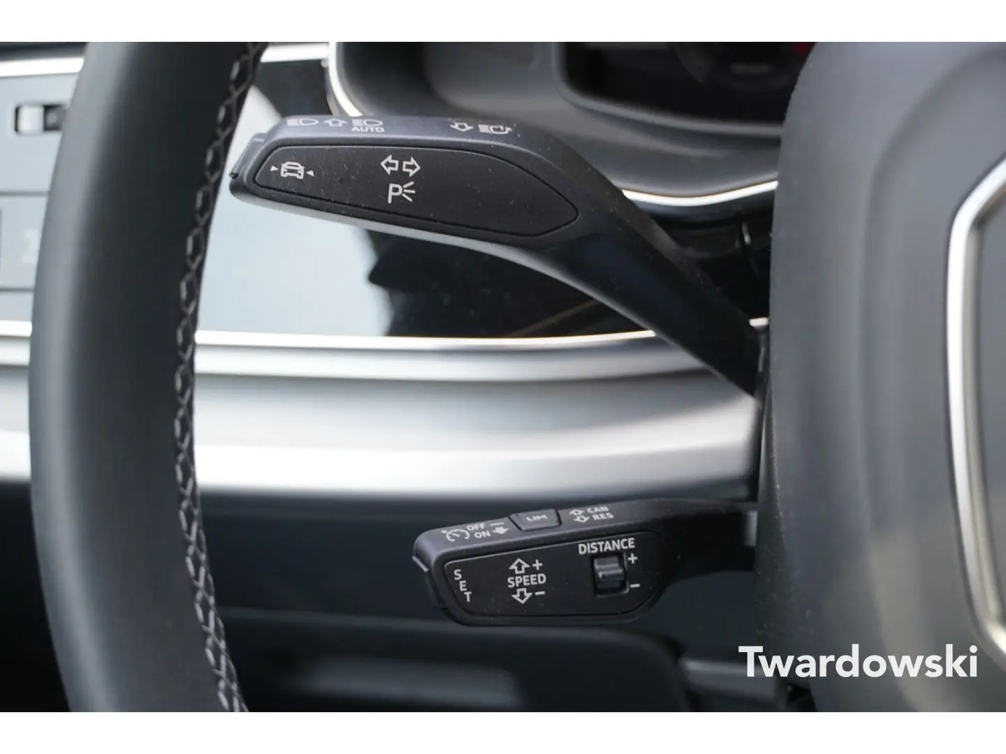 Q8 S line 50 TDI Luft 23'' PANO AHK Memory ACC