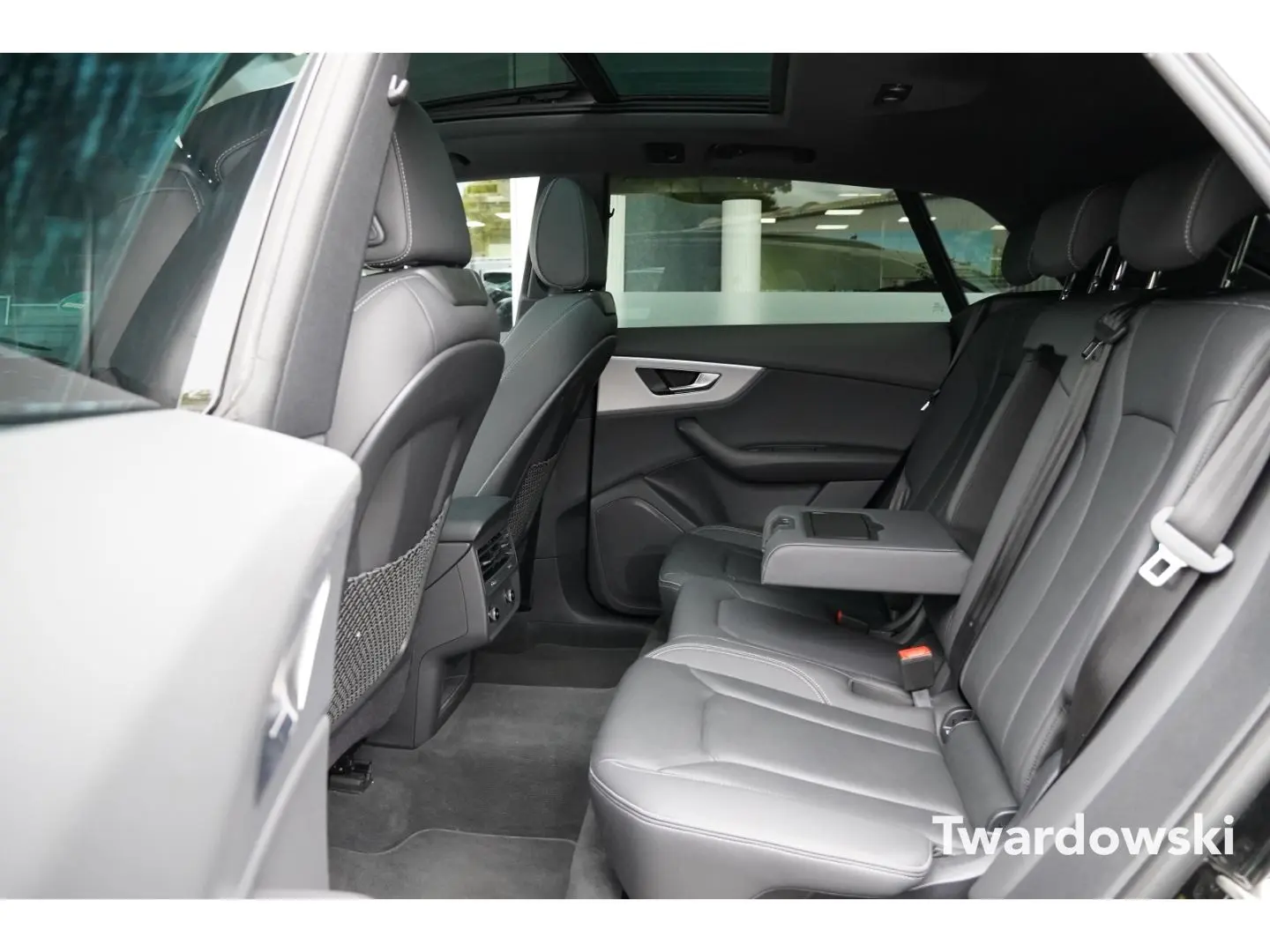 Q8 S line 50 TDI Luft 23'' PANO AHK Memory ACC