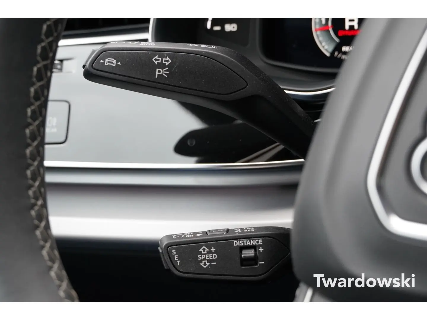 Q8 S line 50 TDI Luft 23'' PANO AHK Memory ACC