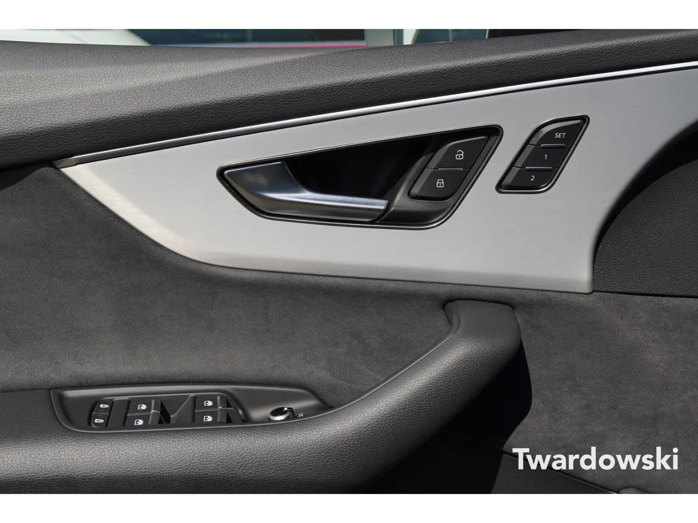 Q7 50 TDI S-Line 3.0 7-Sitzer Matrix PANO 360  B