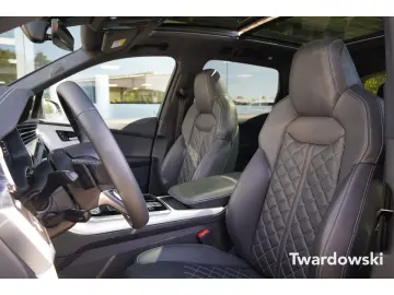 Q7 50 TDI S-Line 3.0 7-Sitzer Matrix PANO 360  B