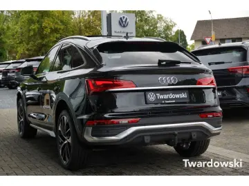 Q5 Sportback S line Pano AHK ACC Kamera Raute So