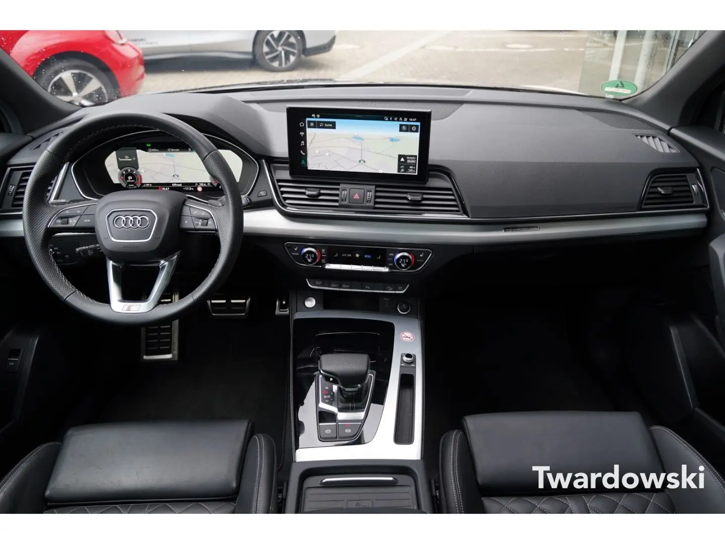 Q5 Sportback S line Pano AHK ACC Kamera Raute So