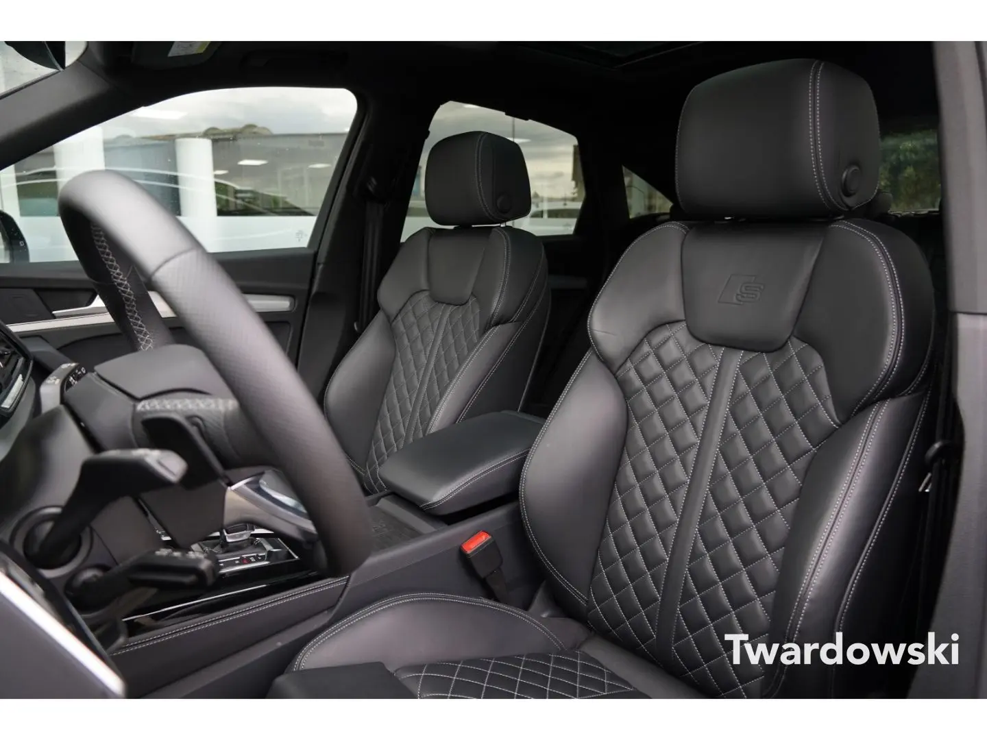 Q5 Sportback S line Pano AHK ACC Kamera Raute So