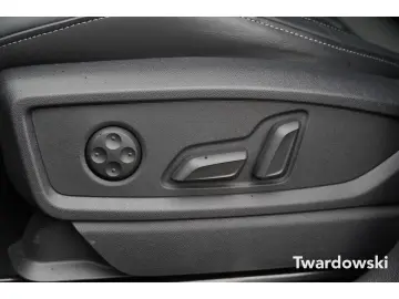 Q5 Sportback S line Pano AHK ACC Kamera Raute So