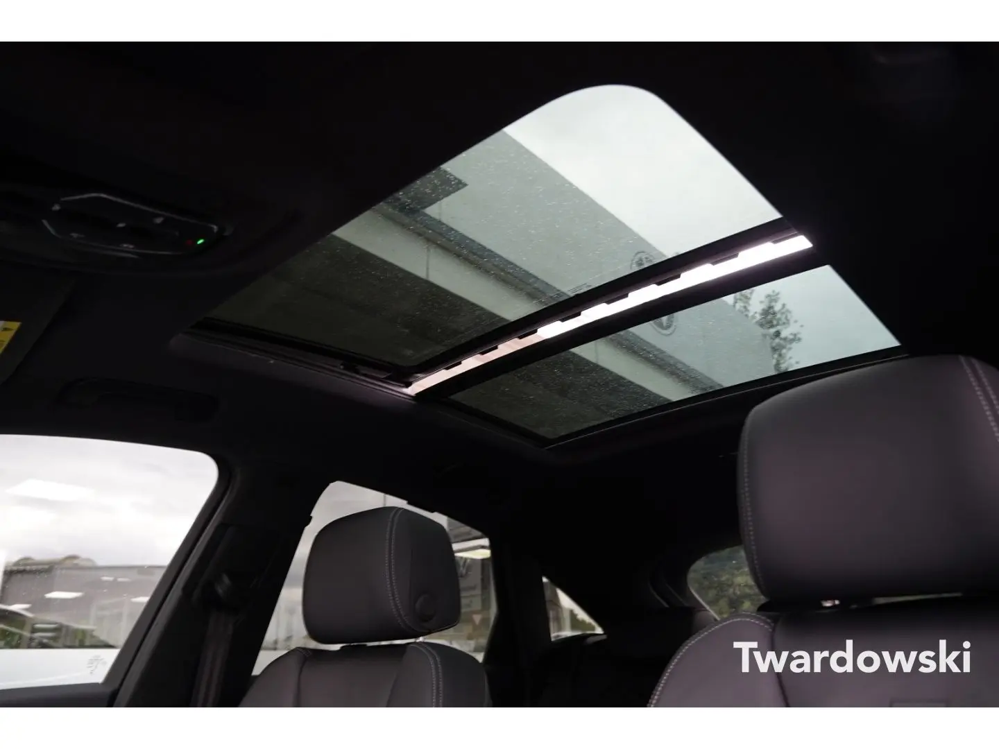 Q5 Sportback S line Pano AHK ACC Kamera Raute So