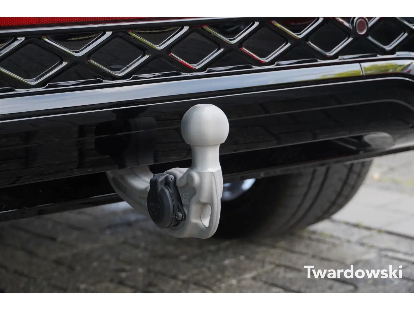 Tiguan 1.5 eTSI R-Line AHK 360  Pano ACC Matrix