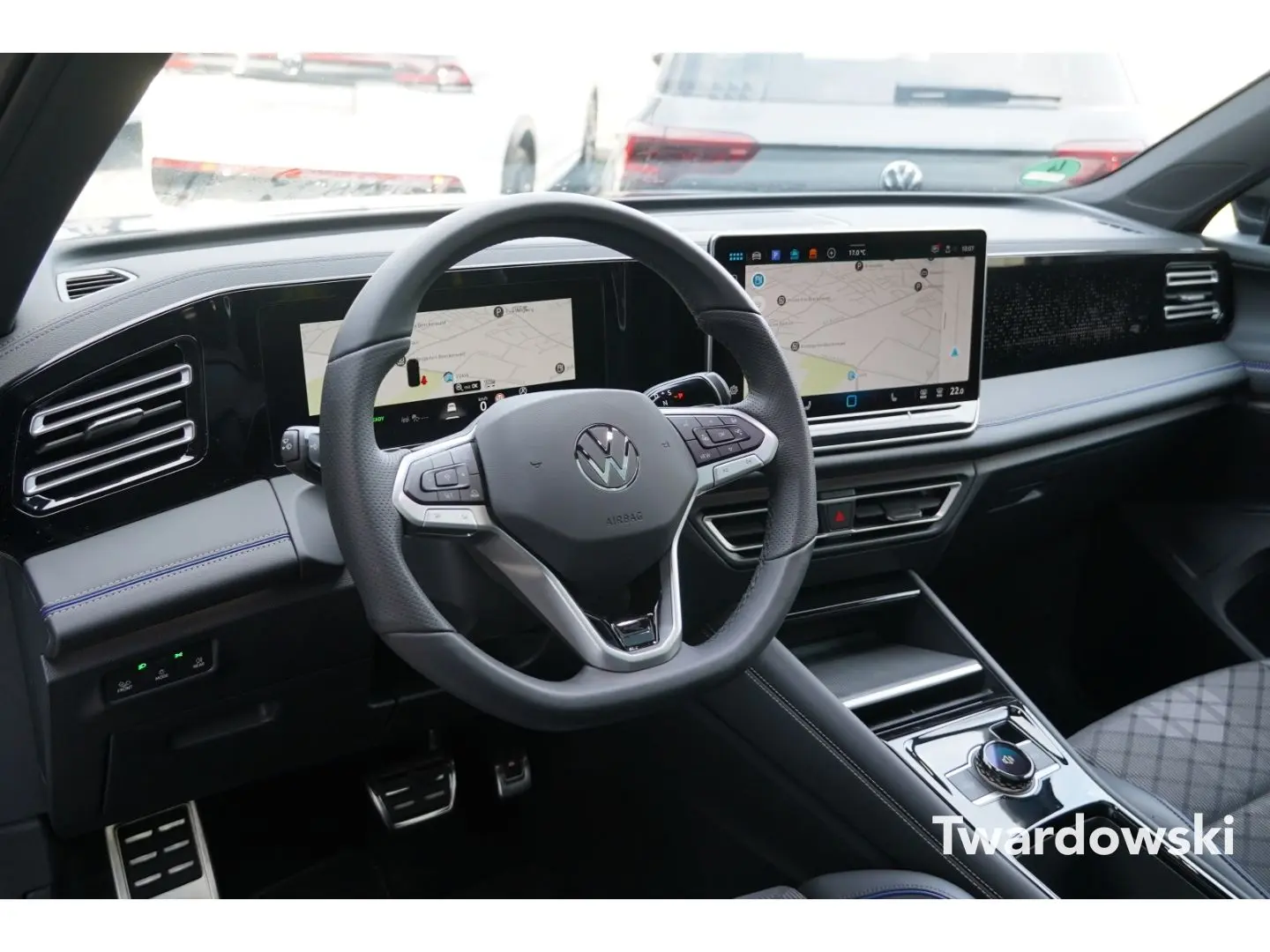 Tiguan 1.5 eTSI R-Line AHK 360  Pano ACC Matrix