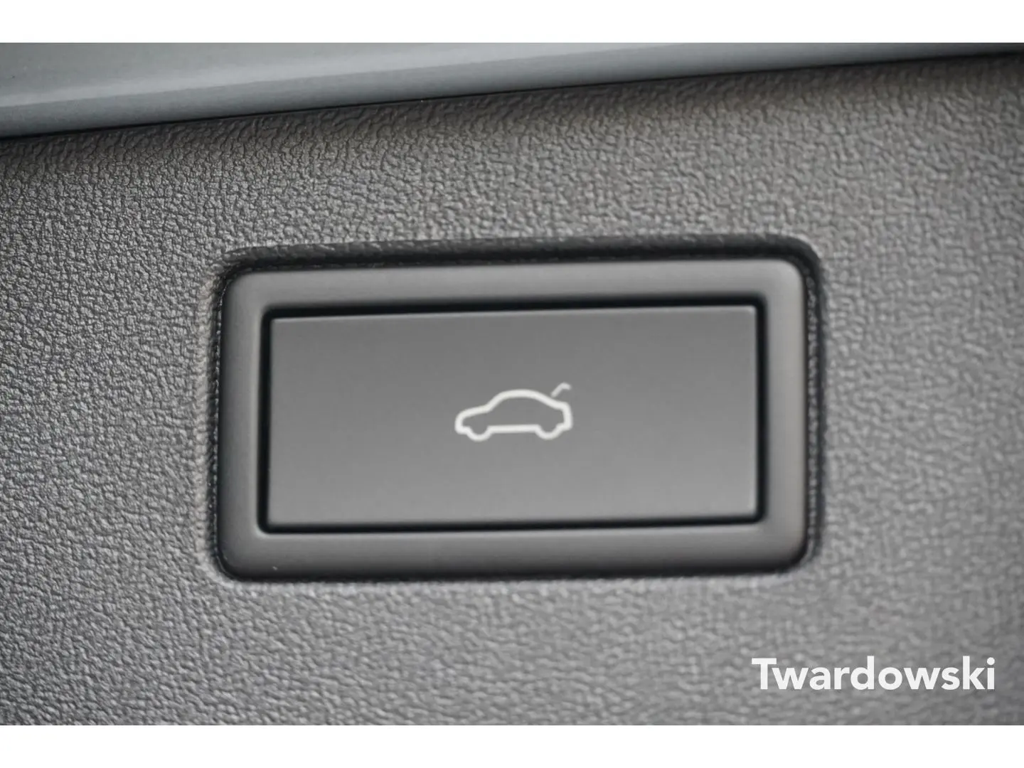 Tiguan 1.5 eTSI R-Line AHK 360  Pano ACC Matrix