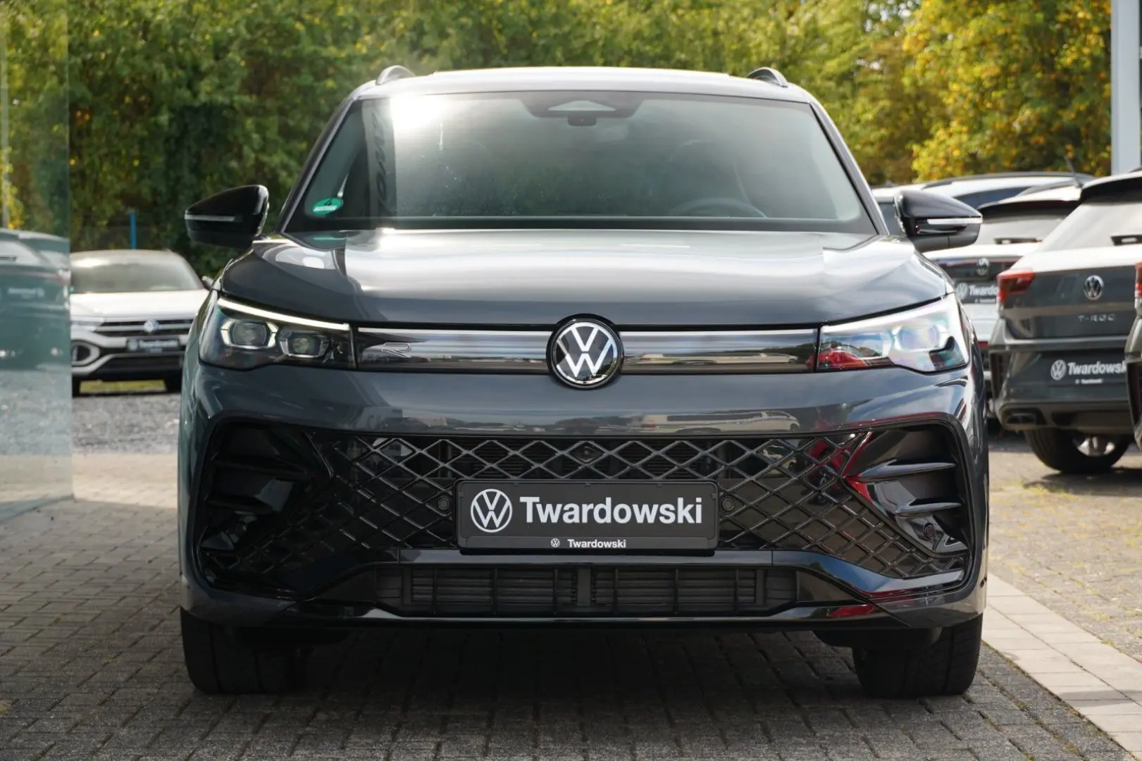Tiguan 1.5 eTSI R-Line Matrix Black 360  Massage