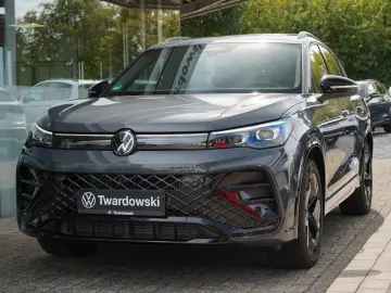 Tiguan 1.5 eTSI R-Line Matrix Black 360  Massage