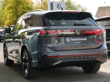 Tiguan 1.5 eTSI R-Line Matrix Black 360  Massage