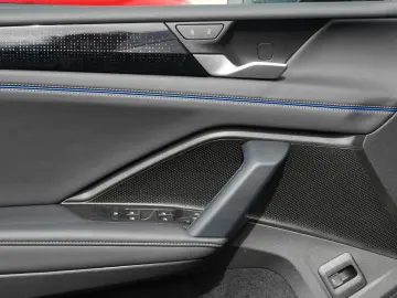 Tiguan 1.5 eTSI R-Line Matrix Black 360  Massage