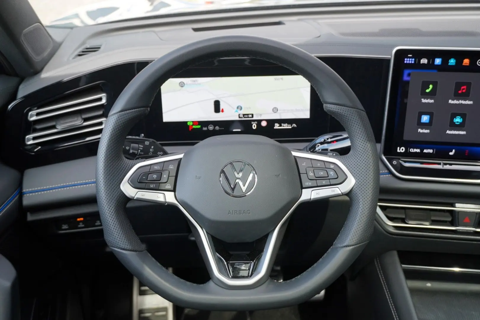 Tiguan 1.5 eTSI R-Line Matrix Black 360  Massage