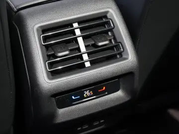 Tiguan 1.5 eTSI R-Line Matrix Black 360  Massage