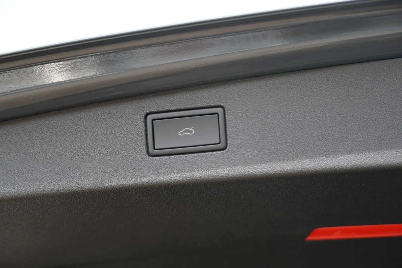 Tiguan 1.5 eTSI R-Line Matrix Black 360  Massage