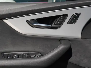 Q7 S line HUD Soft Pano Raute 360  7-Sitze B&O