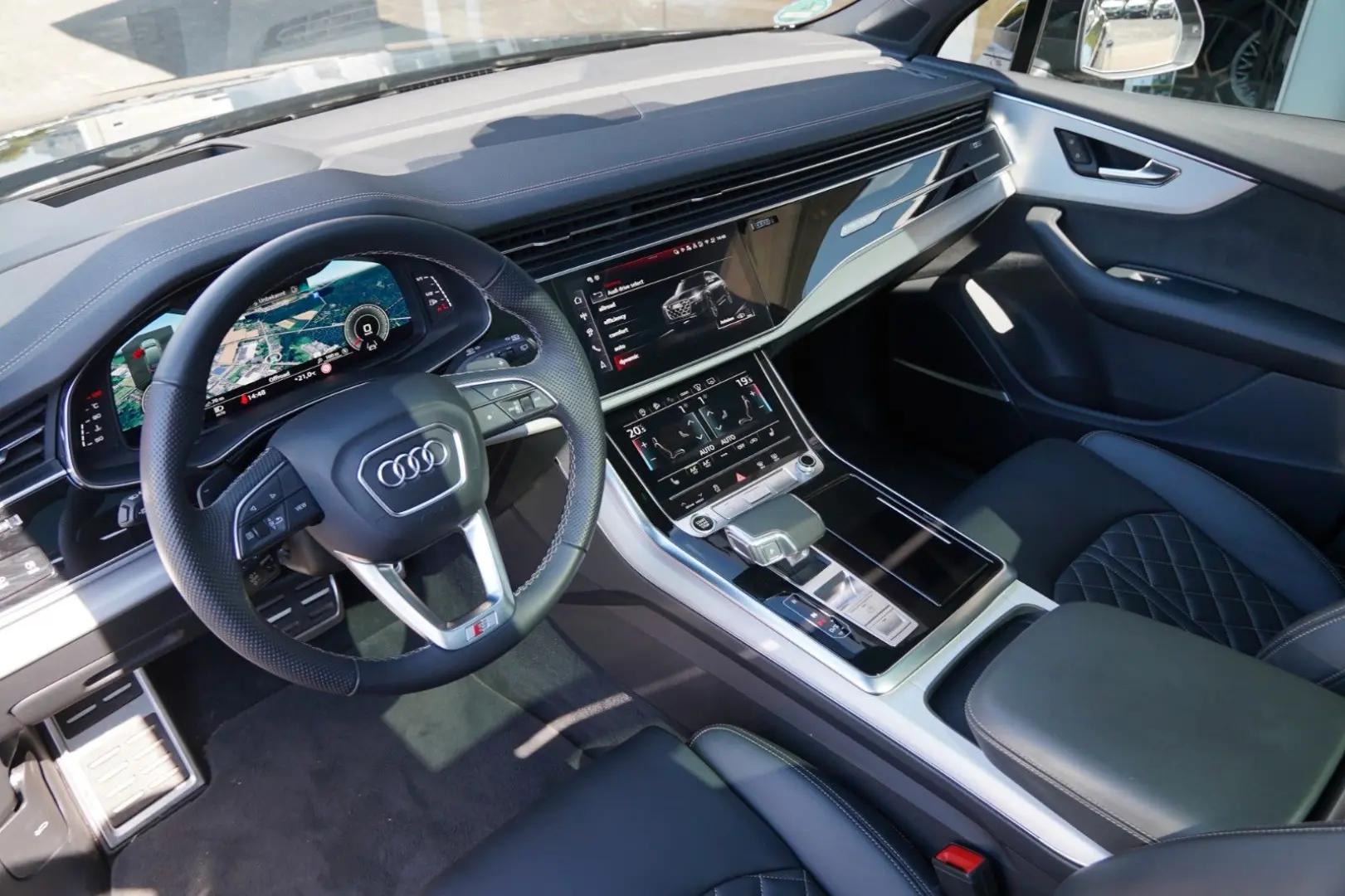 Q7 S line HUD Soft Pano Raute 360  7-Sitze B&O