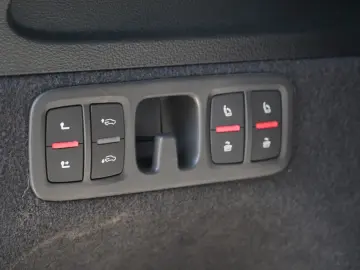 Q7 S line HUD Soft Pano Raute 360  7-Sitze B&O