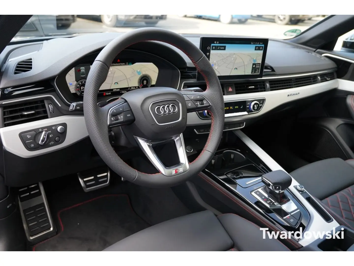 A4 40 TDI S-Line Business B&O Massage AHK HUD