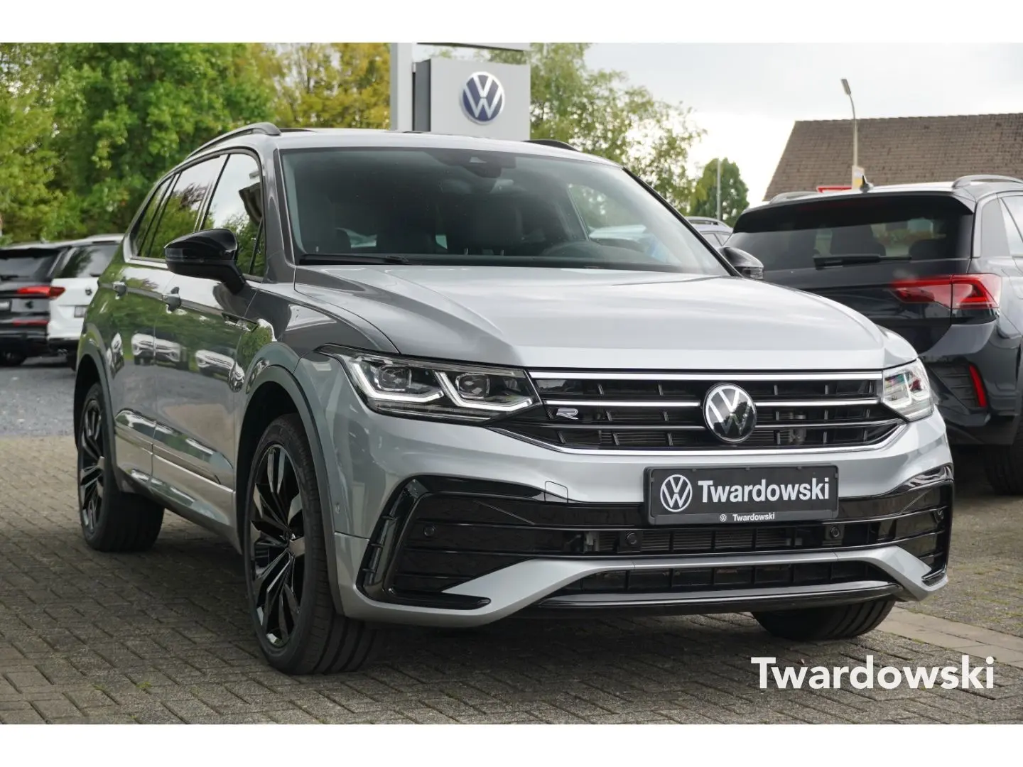 Tiguan Allspace R-Line 4Motion  7-Sitze AHK Pano