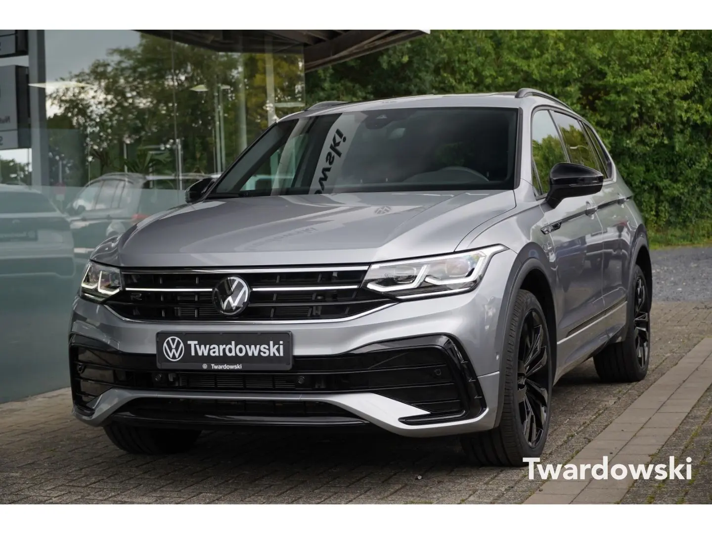 Tiguan Allspace R-Line 4Motion  7-Sitze AHK Pano