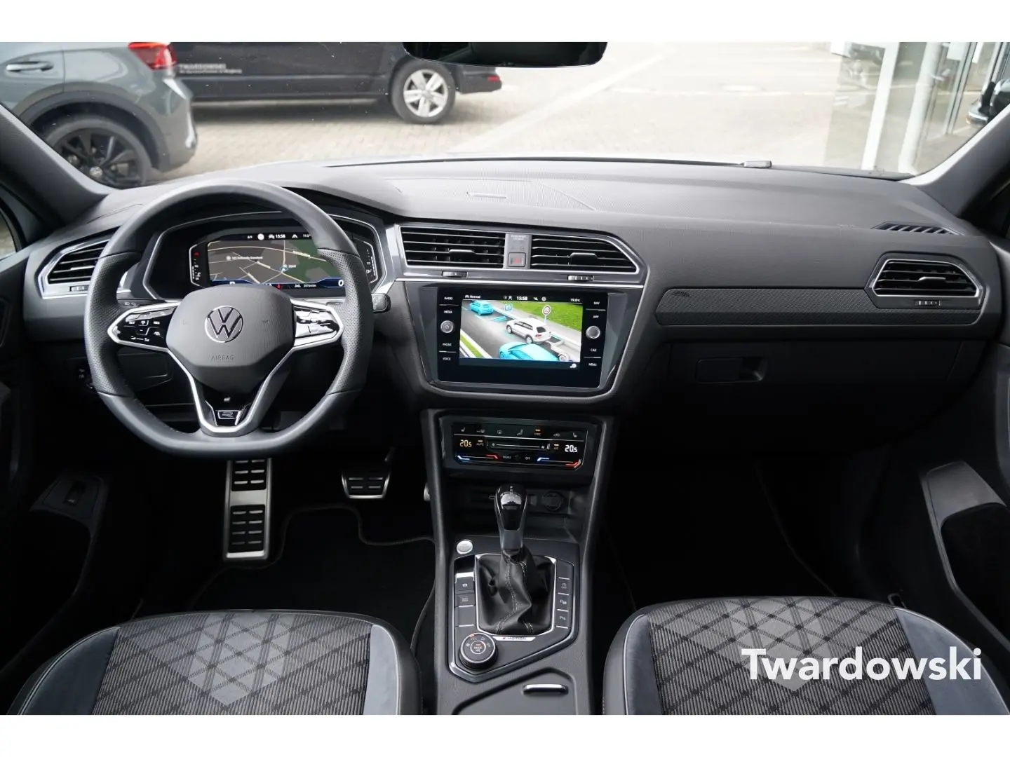 Tiguan Allspace R-Line 4Motion  7-Sitze AHK Pano