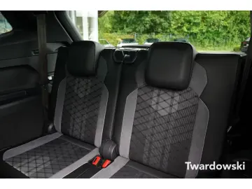 Tiguan Allspace R-Line 4Motion  7-Sitze AHK Pano