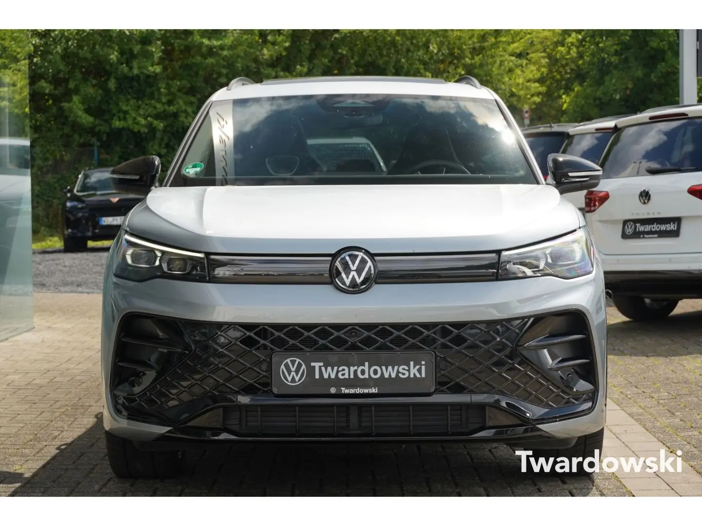 Tiguan Matrix Black PANO AHK Massage Discover So