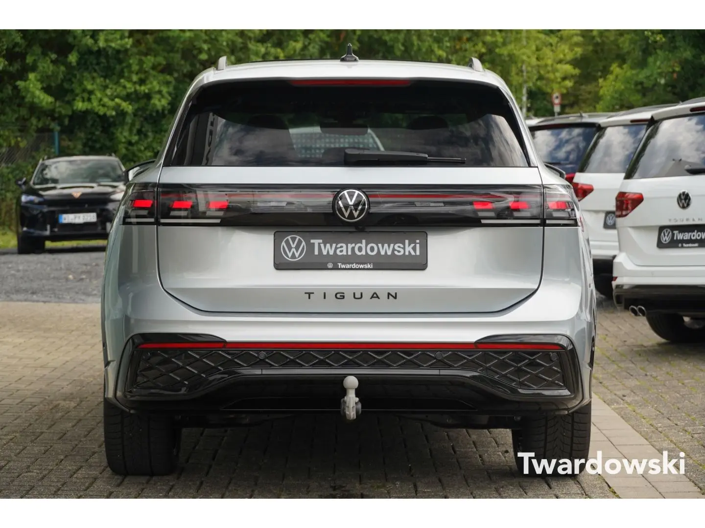 Tiguan Matrix Black PANO AHK Massage Discover So