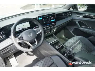 Tiguan Matrix Black PANO AHK Massage Discover So