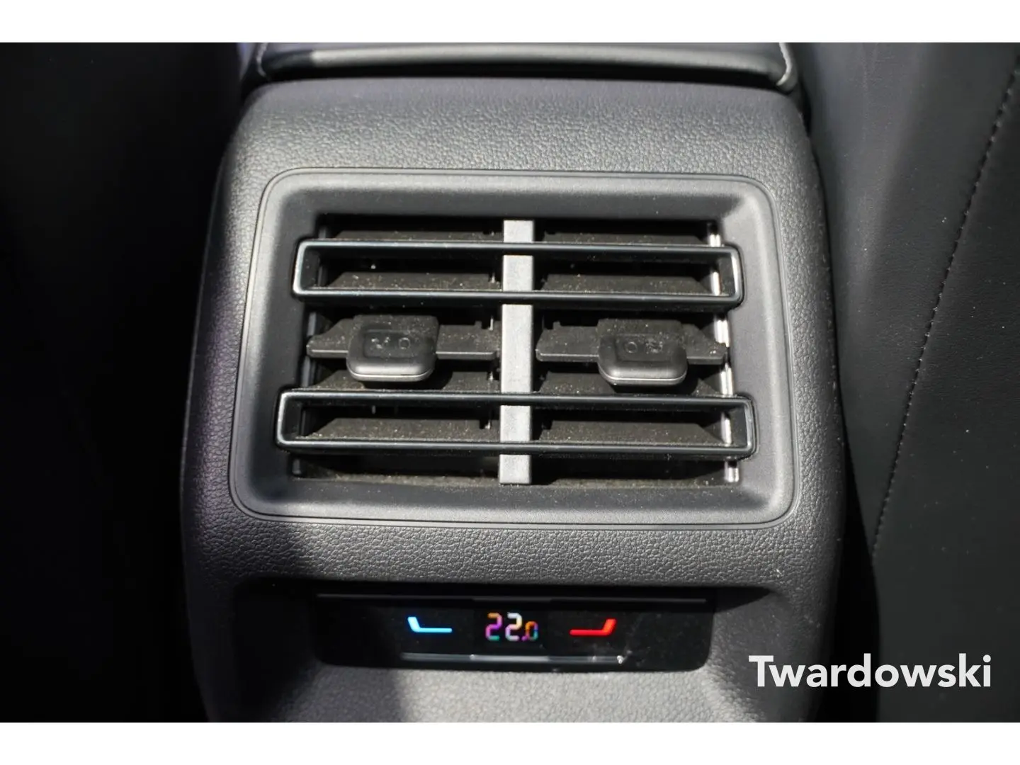 Tiguan Matrix Black PANO AHK Massage Discover So