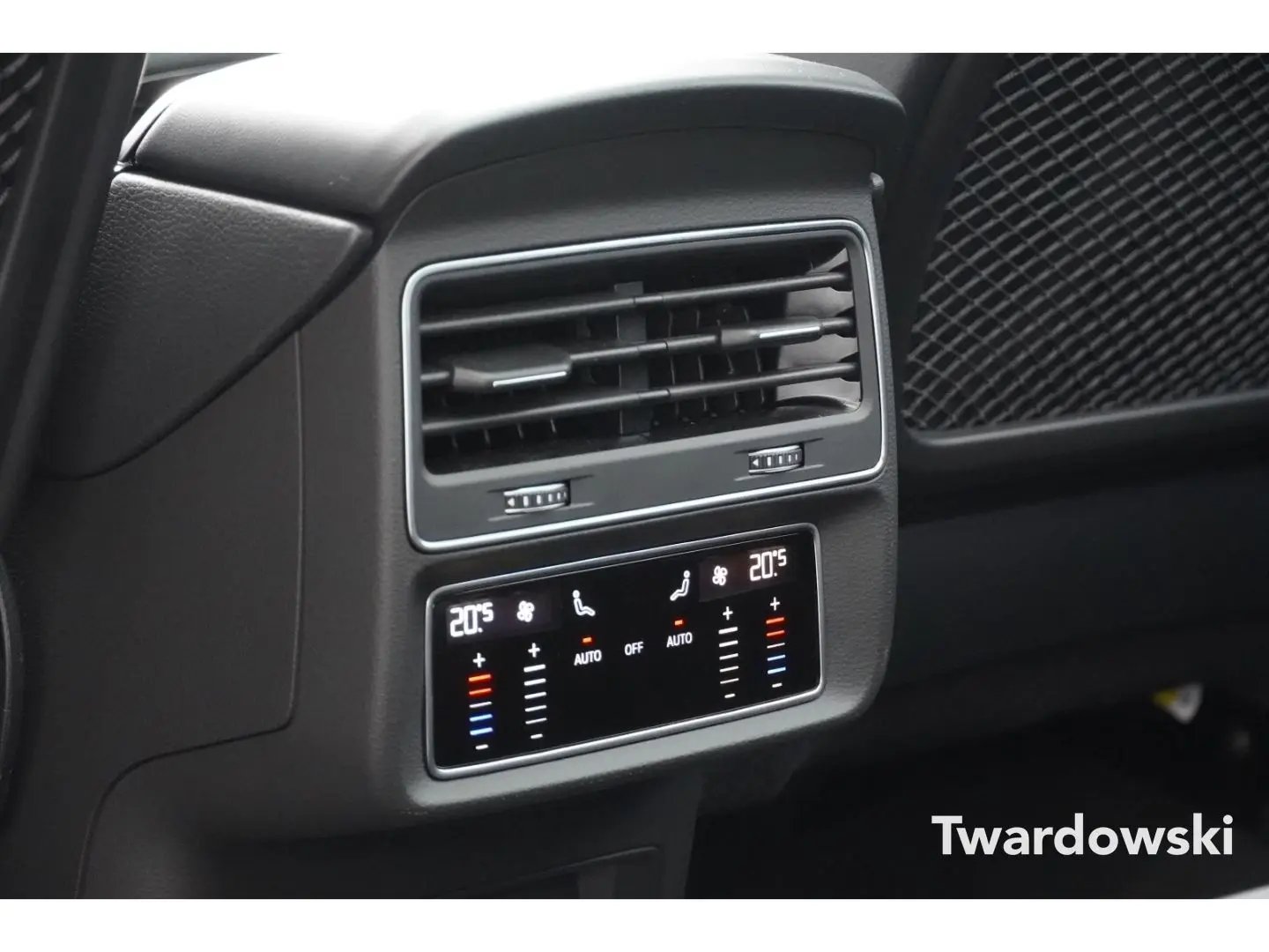 Q7 S line 7-Sitzer Pano AHK Raute B&O 360  STHZ