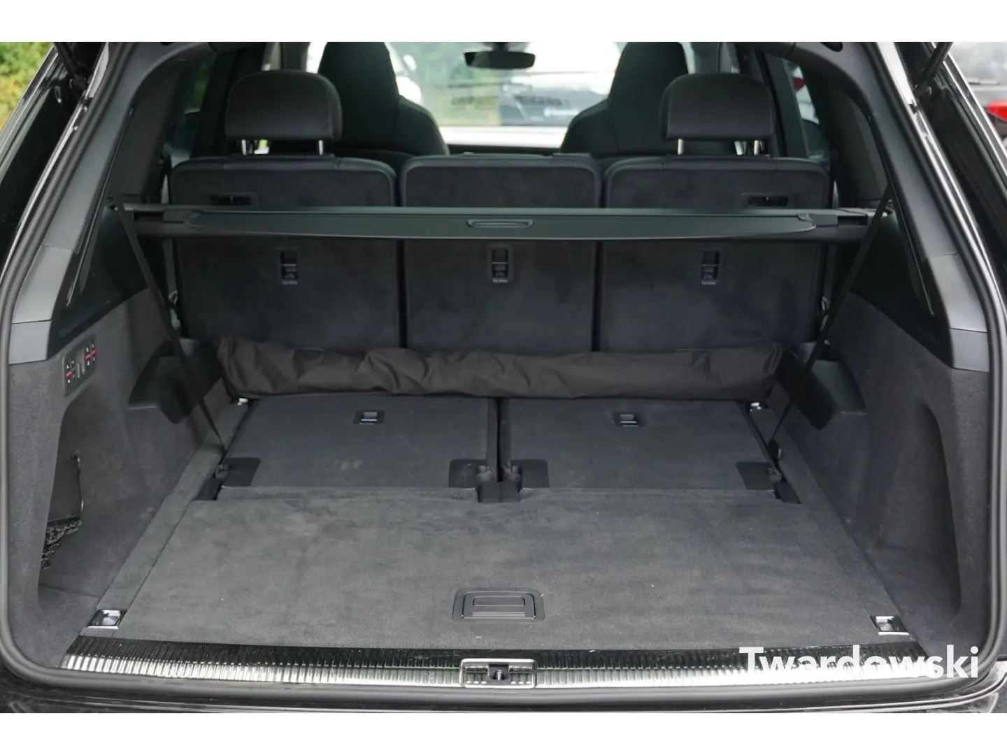 Q7 S line 7-Sitzer Pano AHK Raute B&O 360  STHZ