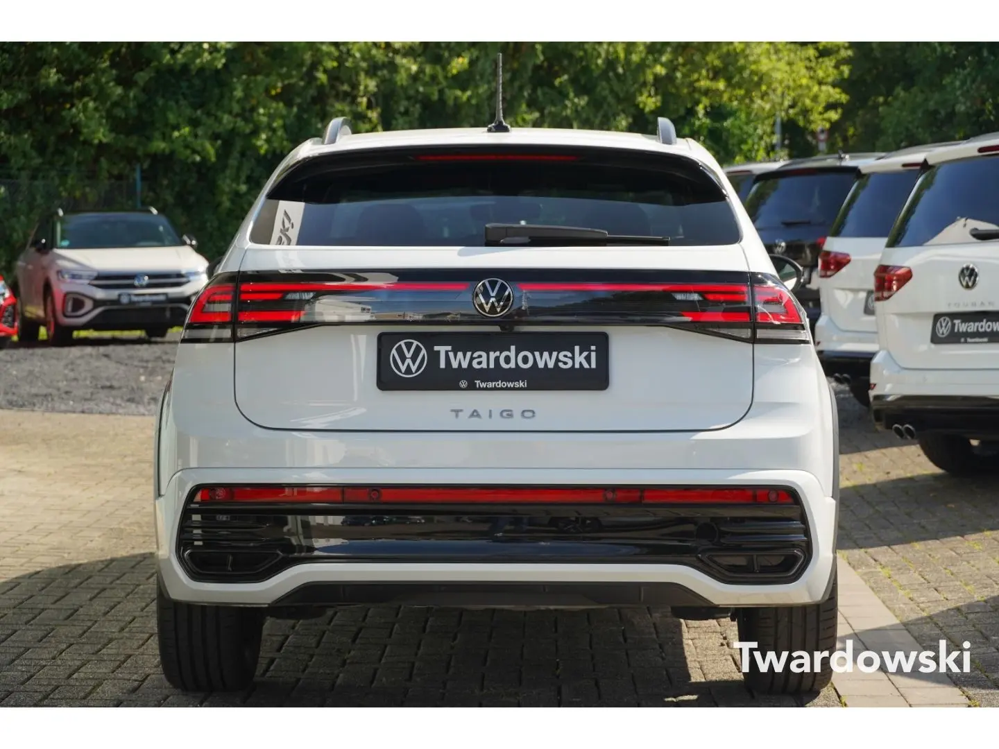 Taigo R-Line AHK ACC Navi Kamera 18'' Black Styl