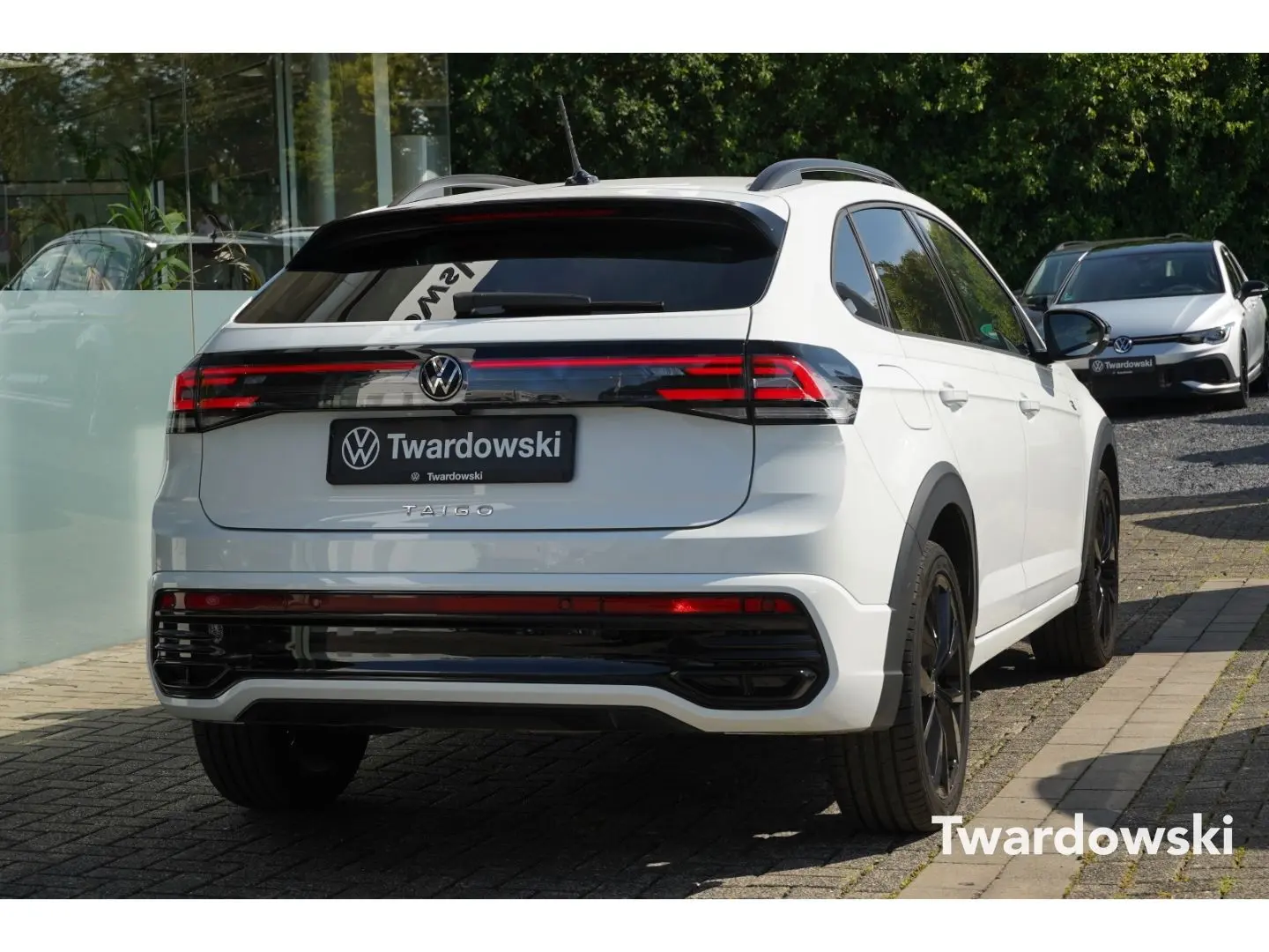 Taigo R-Line AHK ACC Navi Kamera 18'' Black Styl