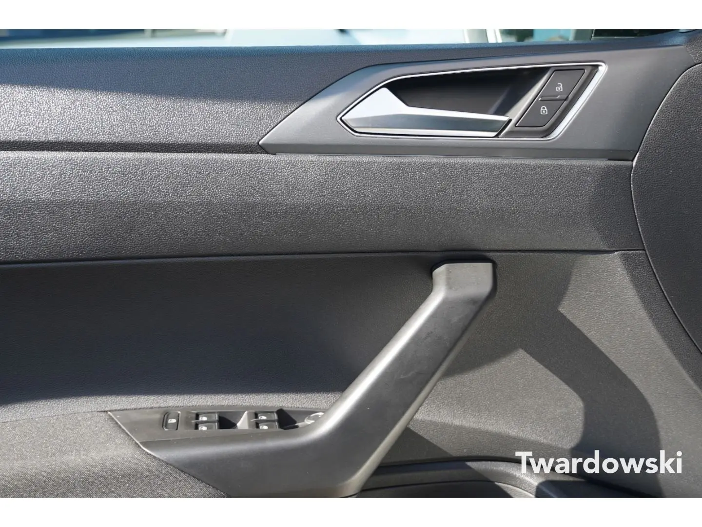 Taigo R-Line AHK ACC Navi Kamera 18'' Black Styl