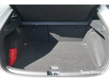 Taigo R-Line AHK ACC Navi Kamera 18'' Black Styl